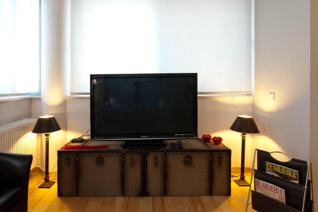 Acropolis Luxury Apartment With Balcony アテネ エクステリア 写真