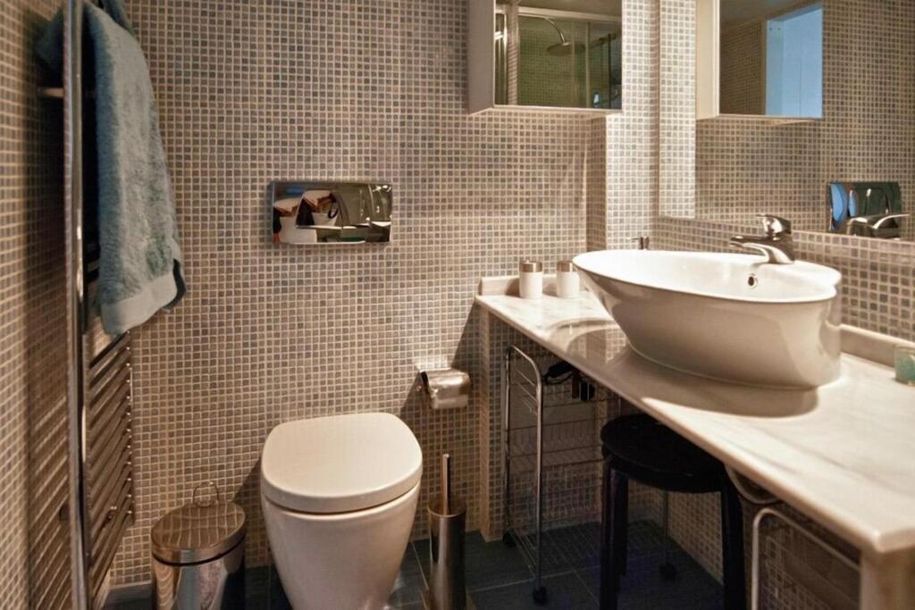 Acropolis Luxury Apartment With Balcony アテネ エクステリア 写真