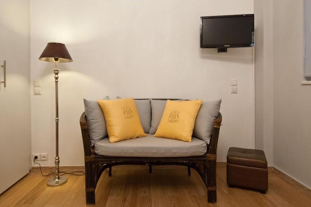 Acropolis Luxury Apartment With Balcony アテネ エクステリア 写真